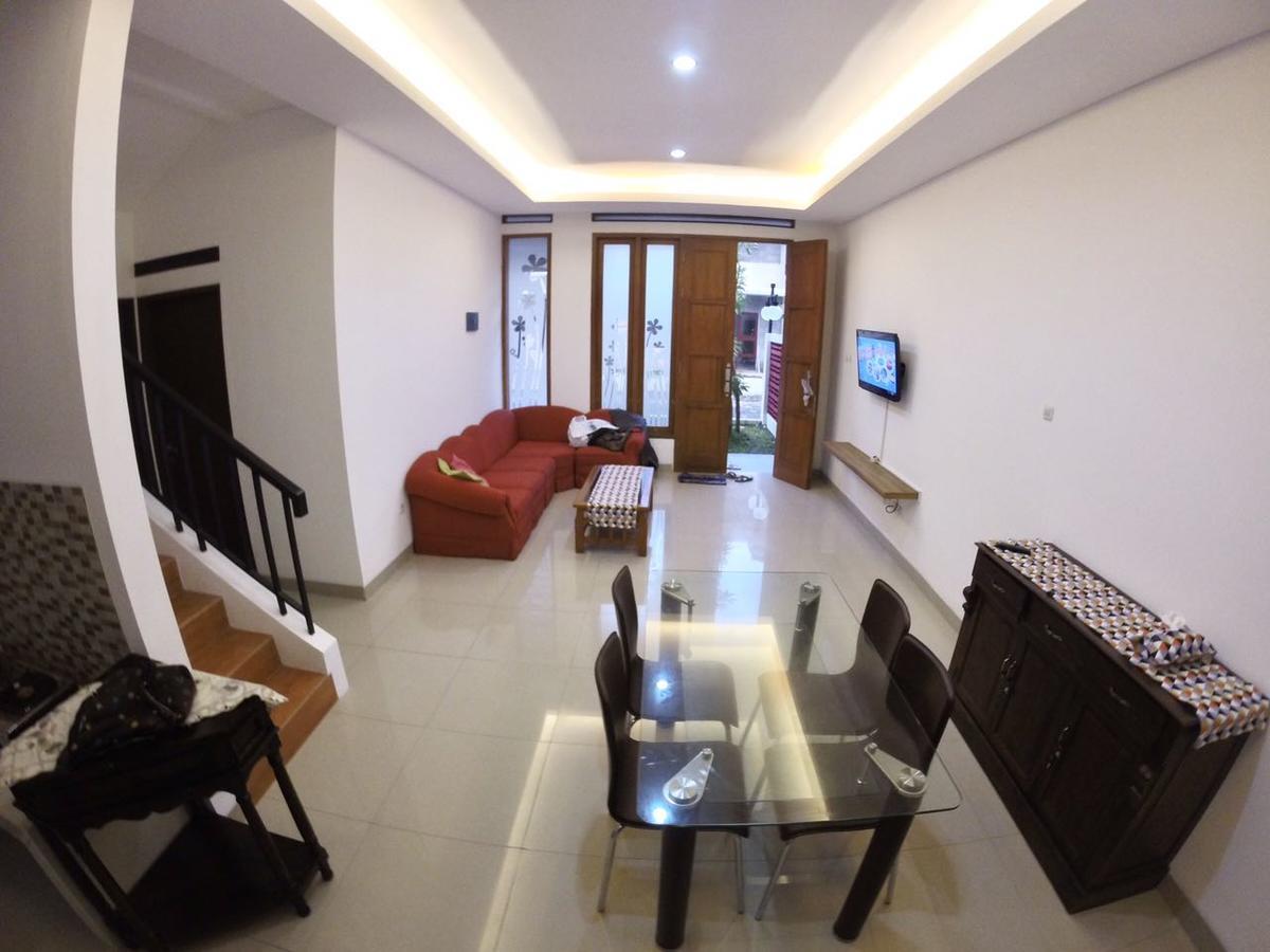 Padma Laguna Guesthouse Baturetno Εξωτερικό φωτογραφία