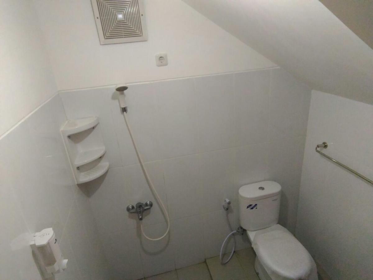Padma Laguna Guesthouse Baturetno Εξωτερικό φωτογραφία